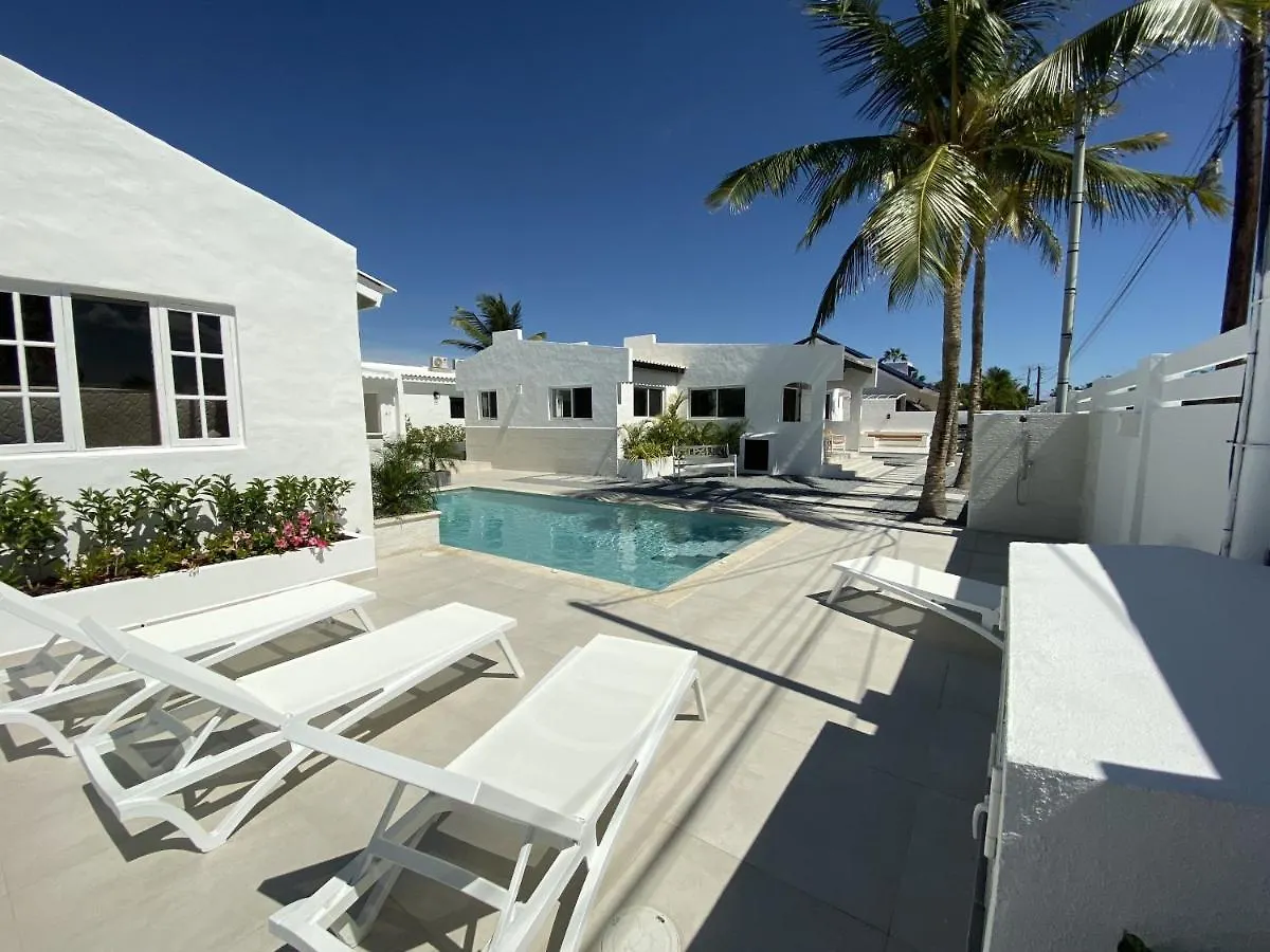 Movida Inn Aruba Palm Beach