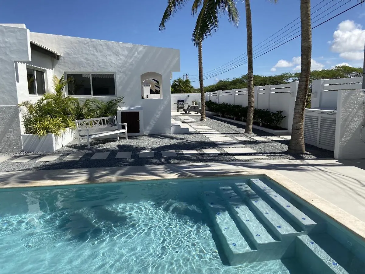 Movida Inn Aruba Palm Beach Apartment