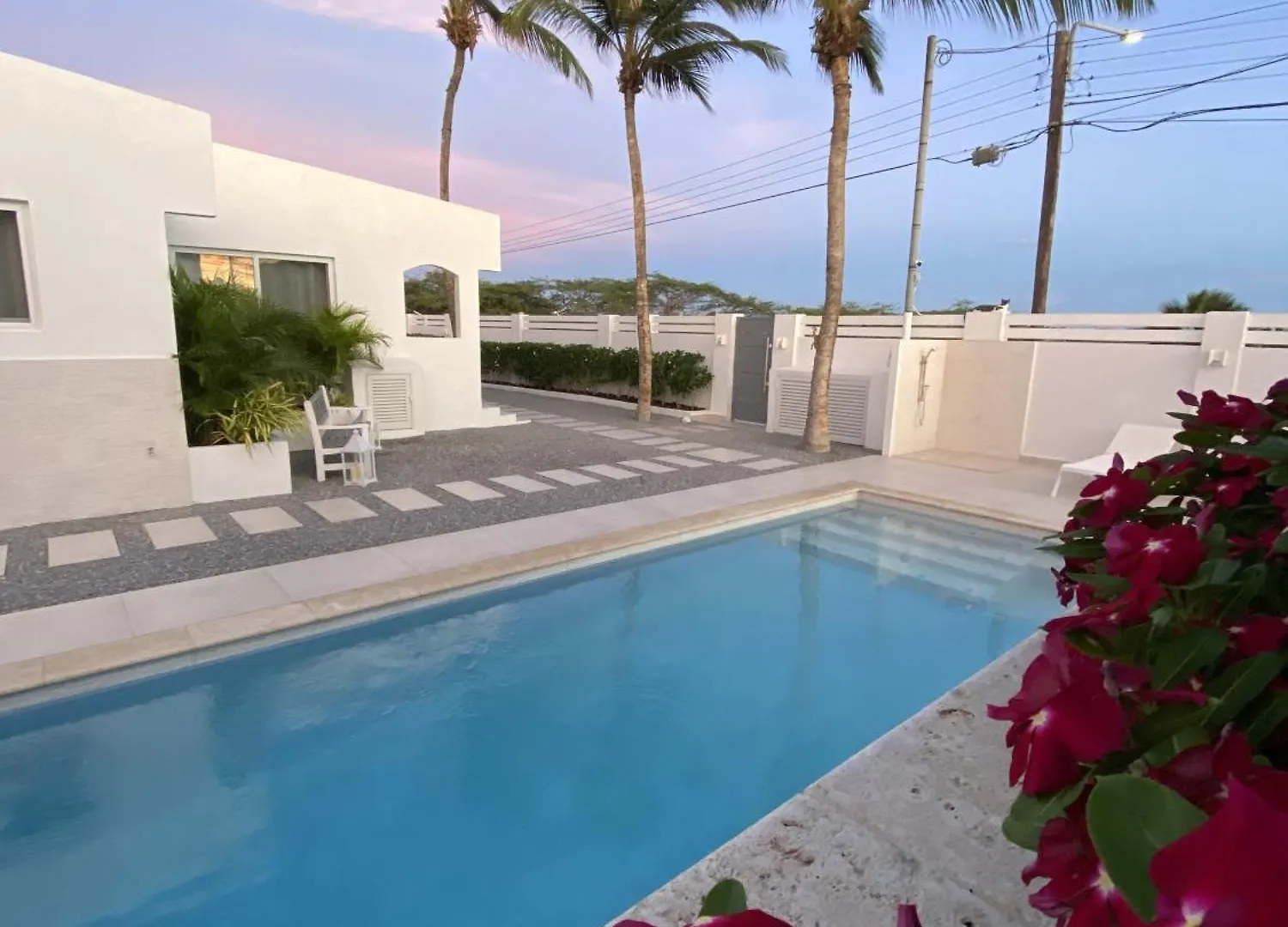 Movida Inn Aruba Palm Beach Apartment