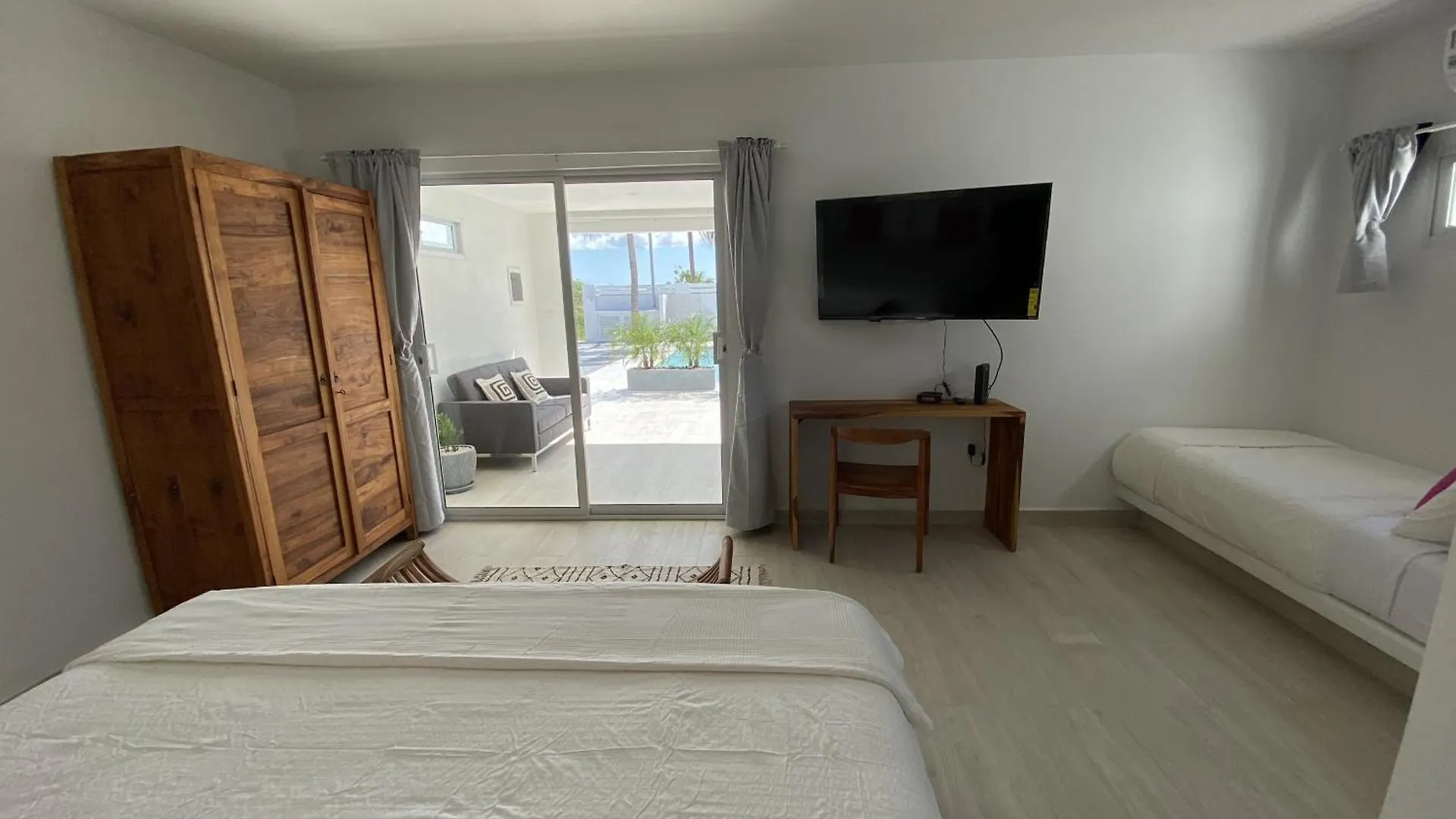 Movida Inn Aruba Palm Beach 0*,  Aruba