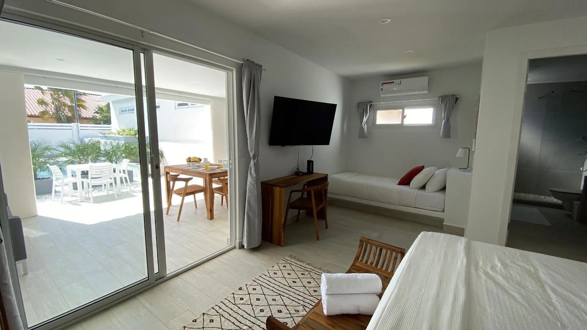 Movida Inn Aruba Palm Beach Apartment