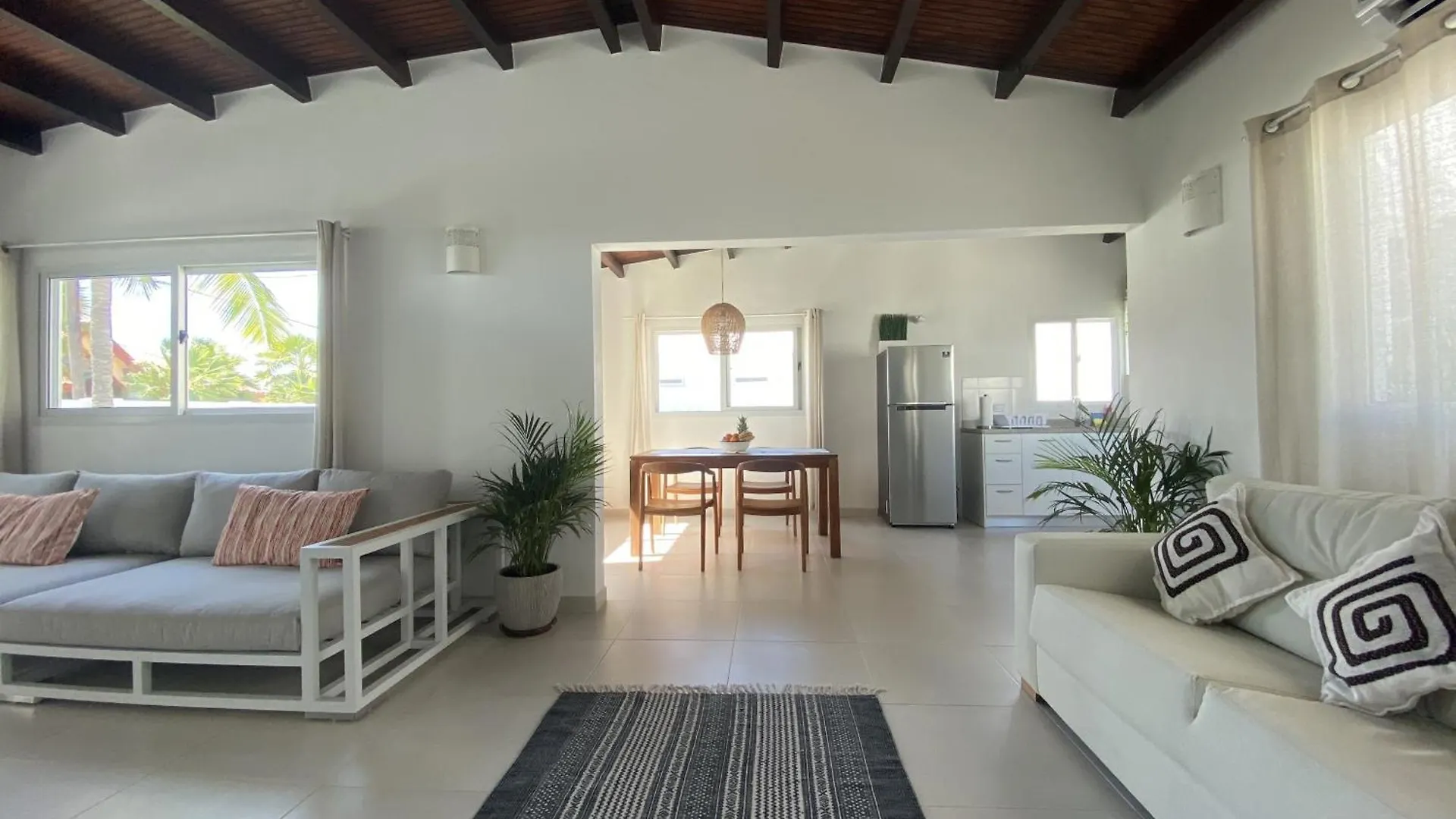Movida Inn Aruba Palm Beach 0*,