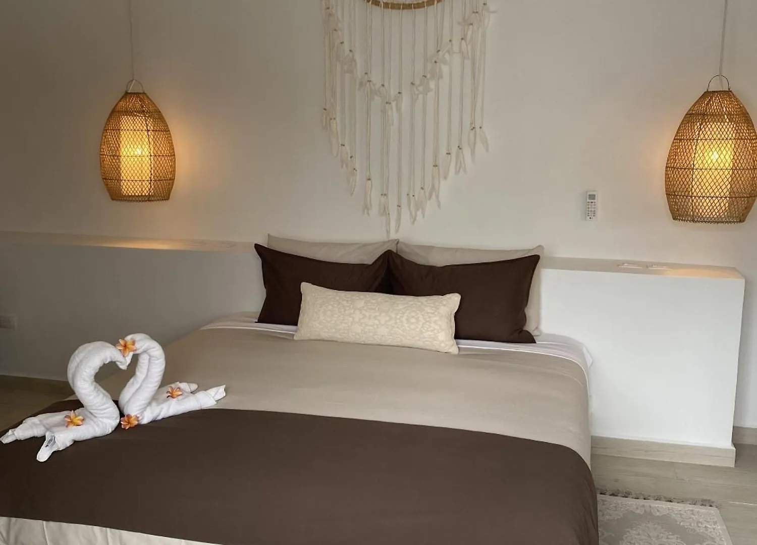 Movida Inn Aruba Palm Beach