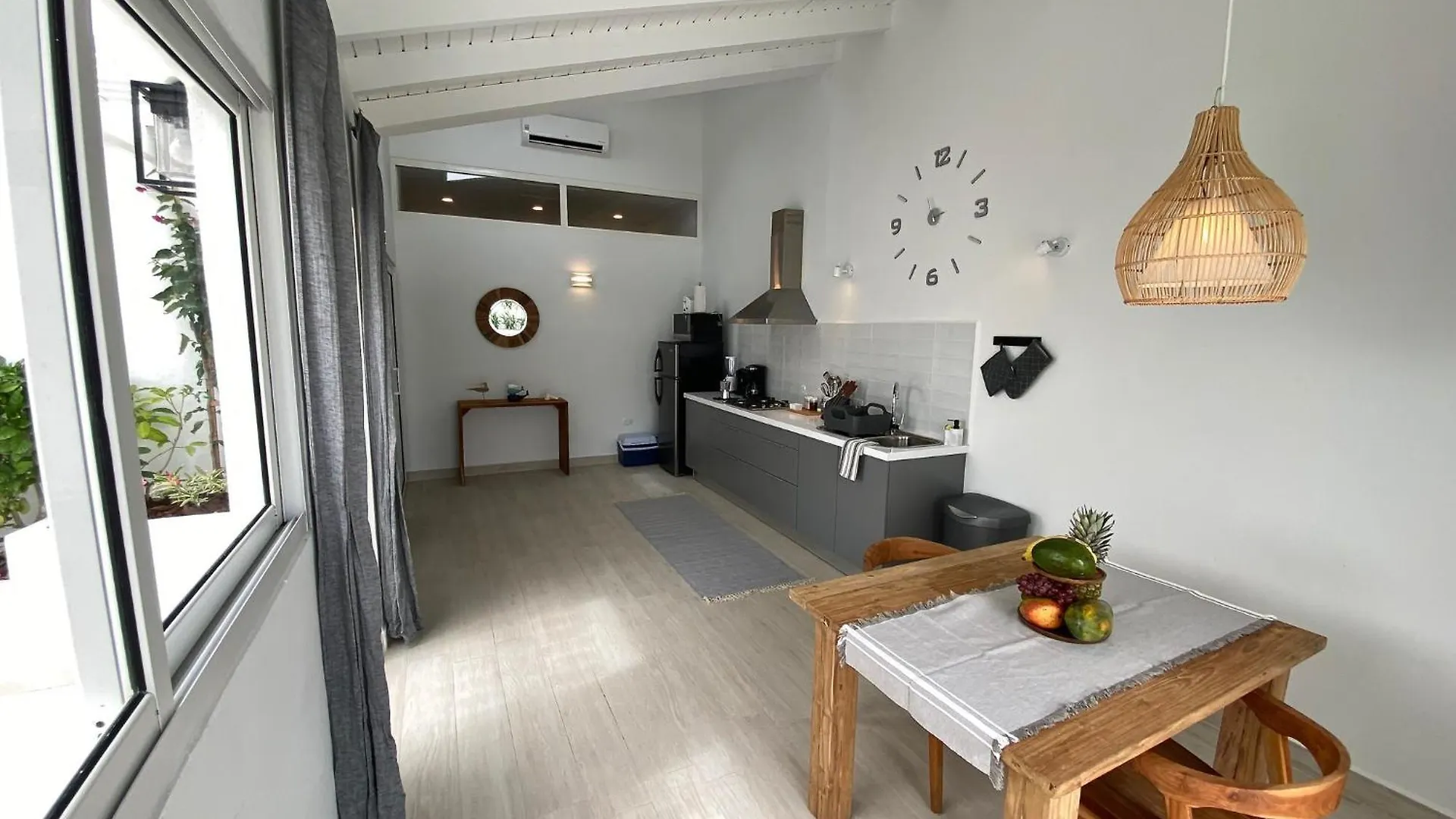 Movida Inn Aruba Palm Beach Apartment