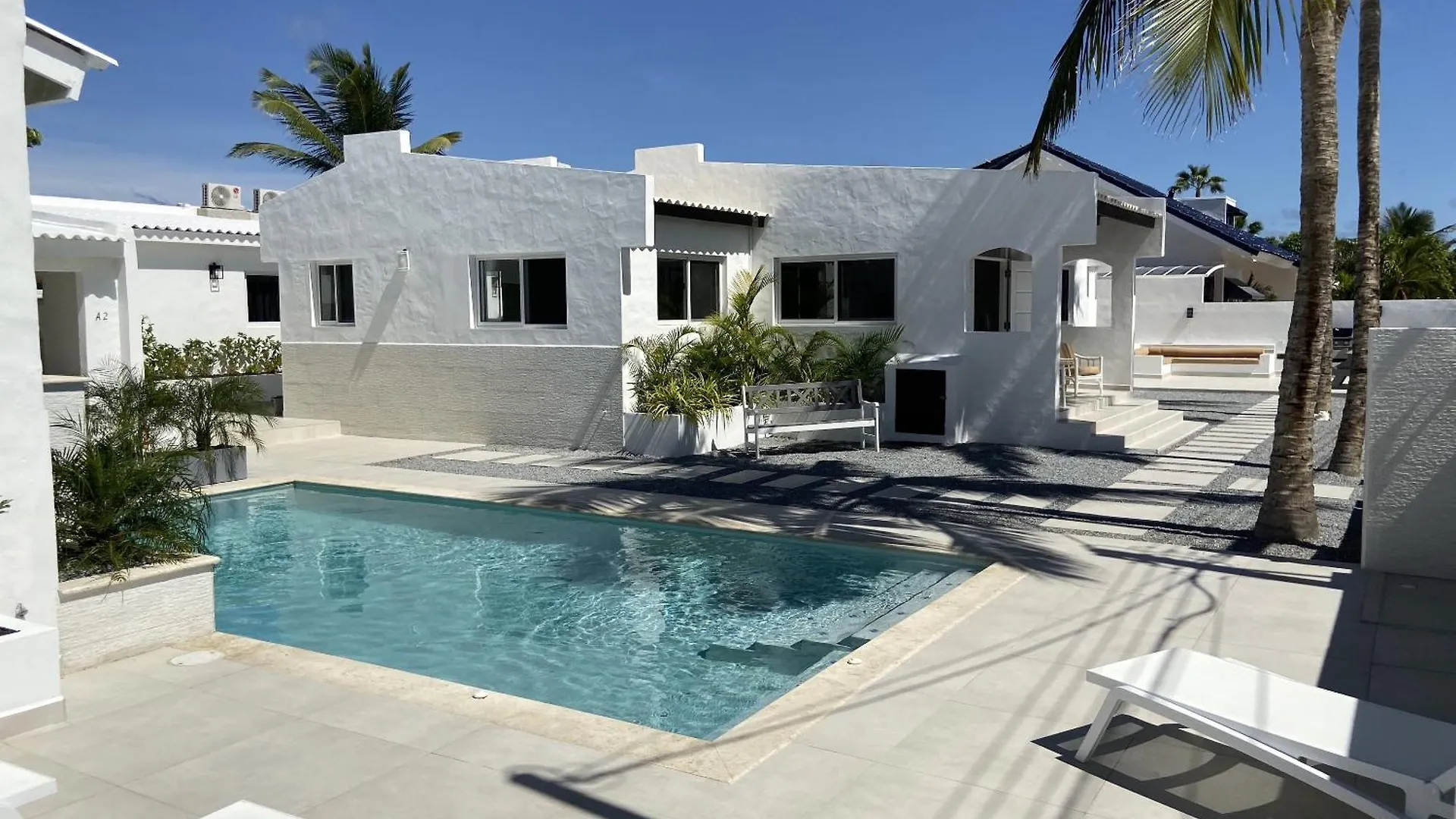 Movida Inn Aruba Palm Beach Apartment